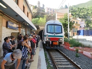 train coming into Vernazza -- Cinque Terre